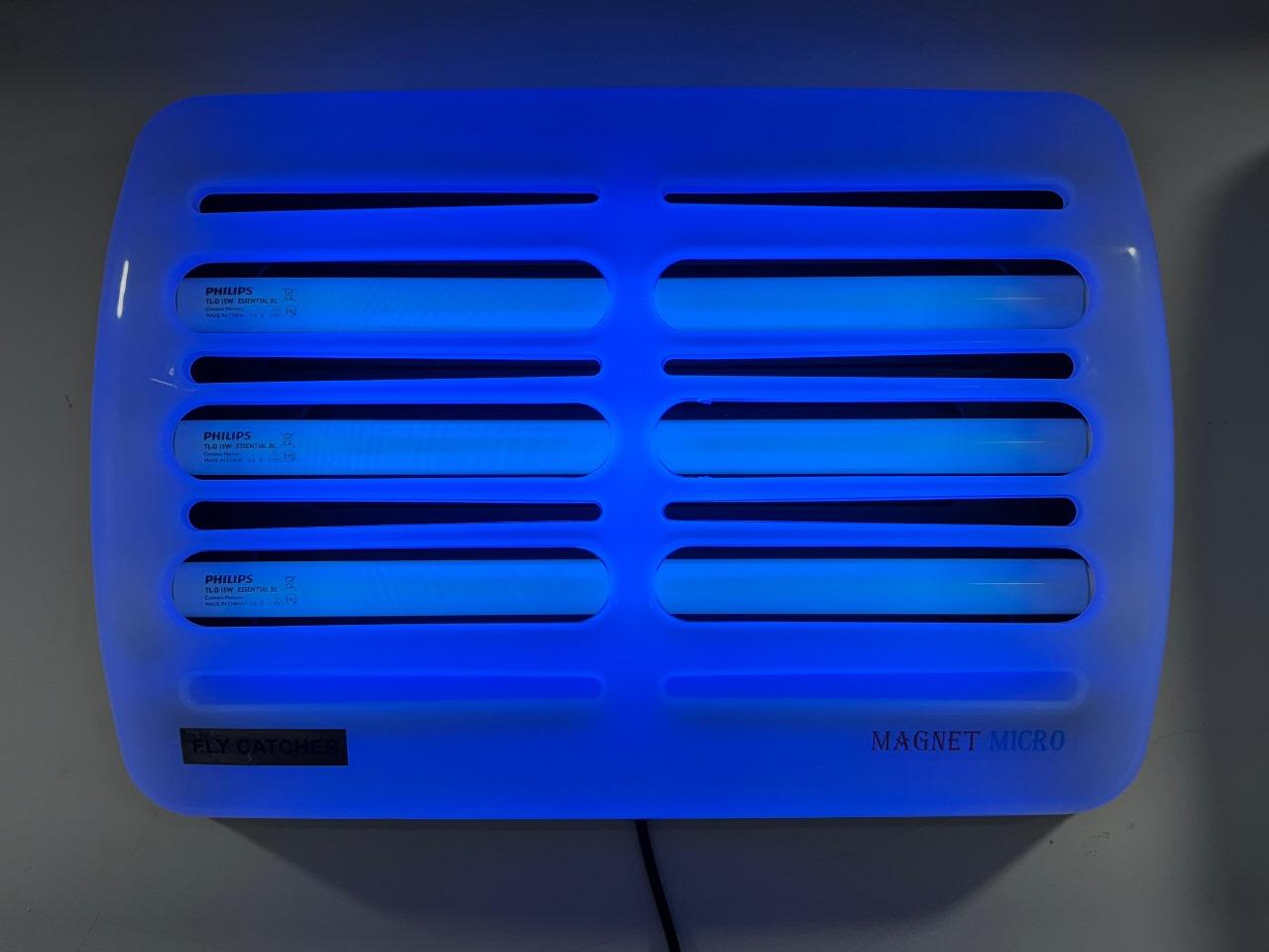 Illuminated insect killer unit